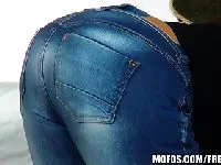 Стерва в узких джинсах