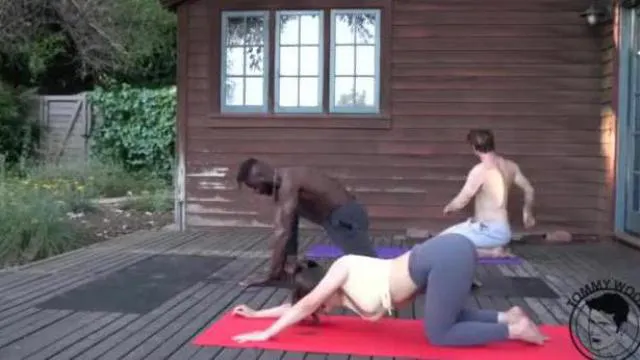 BBC Yoga Foursome cuplu real Schimb de cupluri